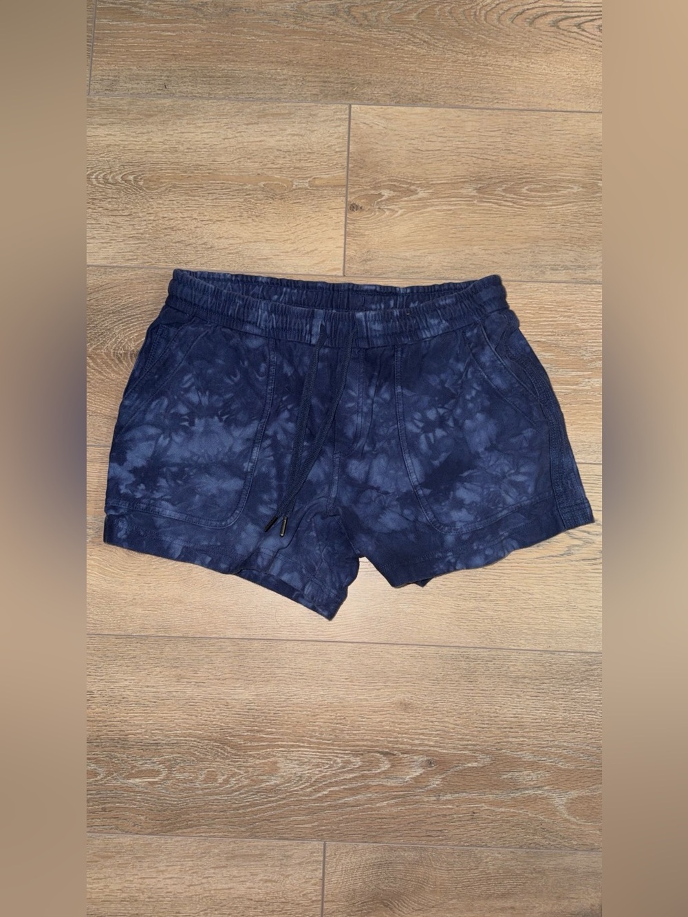 Athleta Navy Tie-Dye Athletic Shorts - Women